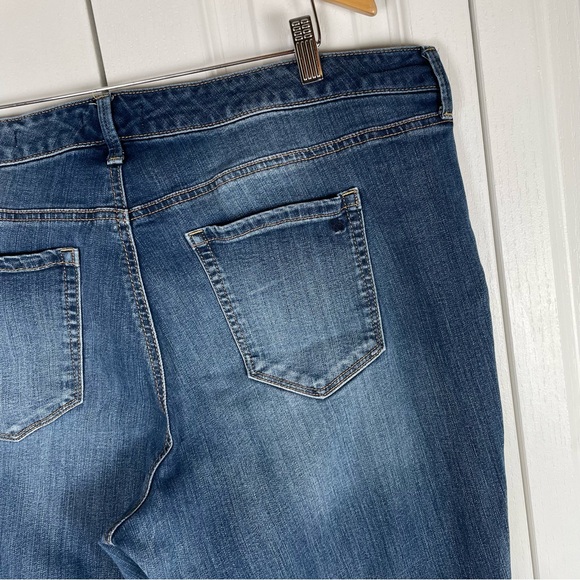 Jessica Simpson Exposed Button Fly Straight Ankle Jeans Women’s 18W Distressed - Picture 8 of 15